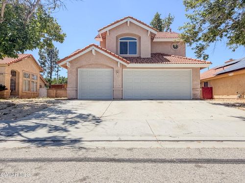 1768 Mesa Dr, Lancaster, CA, 93535-4463 | Card Image
