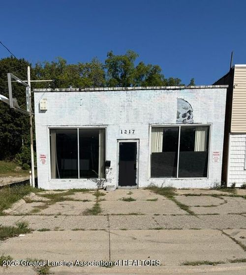1217 E Cesar E Chavez Ave, Lansing, MI, 48906-5436 | Card Image