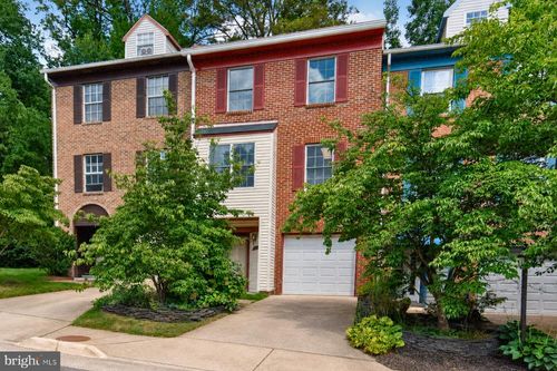 6056 Knights Ridge Way, ALEXANDRIA, VA, 22310-1636 | Card Image