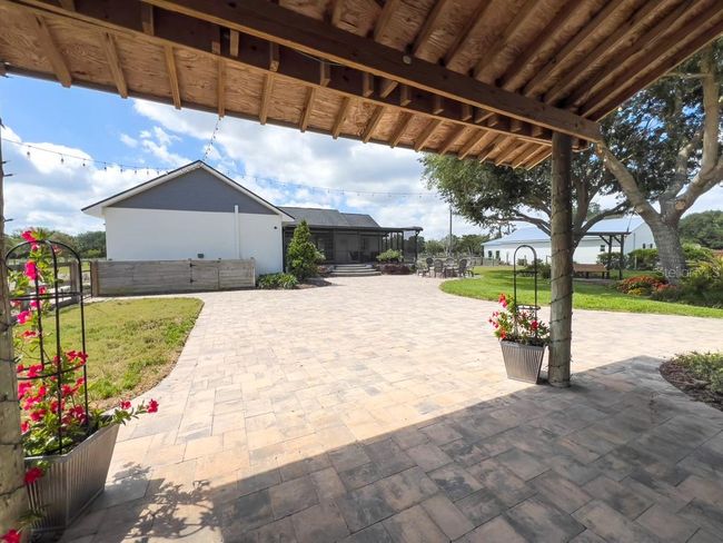 812 Jameson Rd, House other with 3 bedrooms, 2 bathrooms and null parking in Lithia FL | Image 43