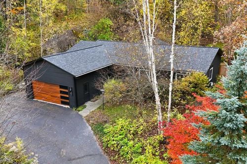 56 Temple St, Burlington, VT, 05408-1138 | Card Image