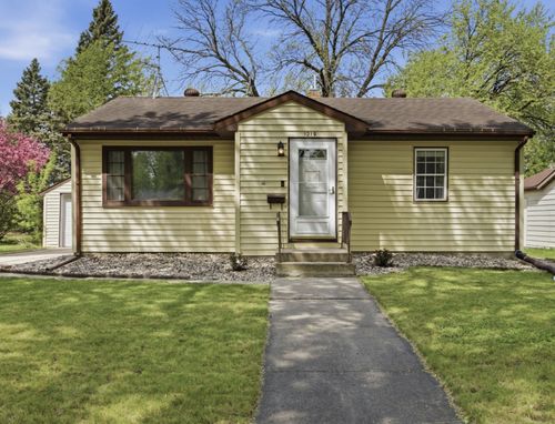 1219 12th St S, Moorhead, MN, 56560-3707 | Card Image