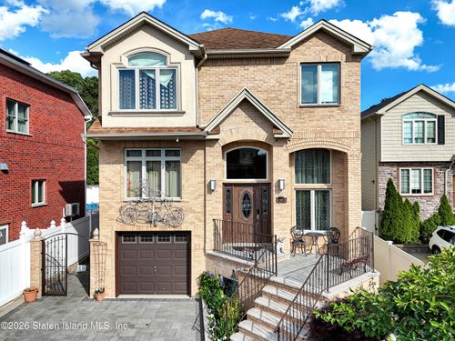25 Bogota Street, Staten Island, NY, 10314 | Card Image
