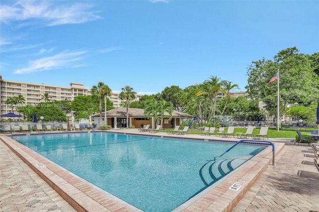 APT-305 - 3091 N Course Dr, Condo with 2 bedrooms, 2 bathrooms and null parking in Pompano Beach FL | Image 29