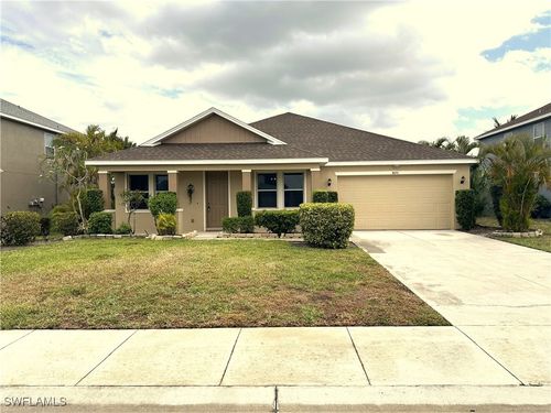 8091 Allamanda Ct, LEHIGH ACRES, FL, 33972-7501 | Card Image