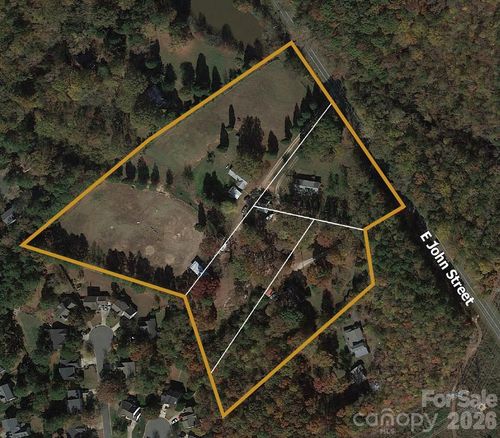1828 E John St, Matthews, NC, 28105-4820 | Card Image