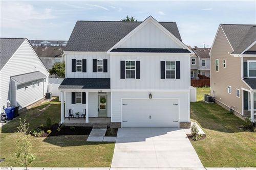 301 Station Dr, Suffolk, VA, 23434-9363 | Card Image