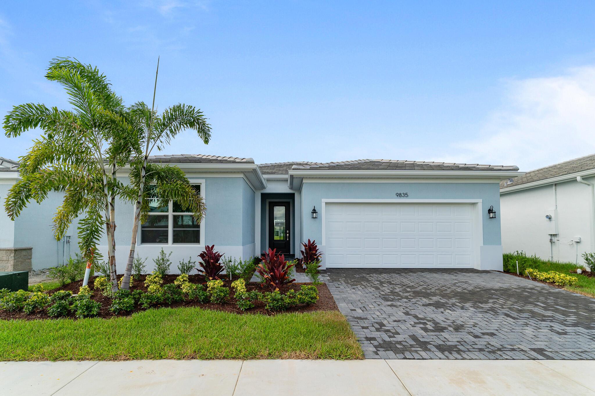 Veronese Dr, Port Saint Lucie, FL 34987