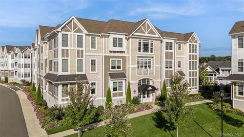 20305-20305 Aspenwood Dr, Plainview, NY, 11803-2145 | Card Image