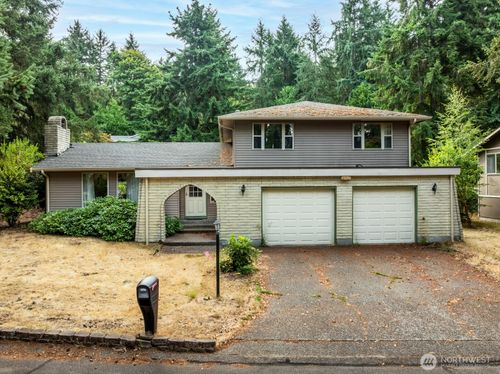 8902 45th St W, University Place, WA, 98466-7526 | Card Image