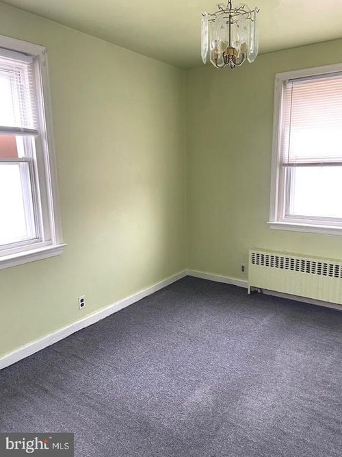1211 Elbridge St, PHILADELPHIA, PA, 19111-5508 | Card Image