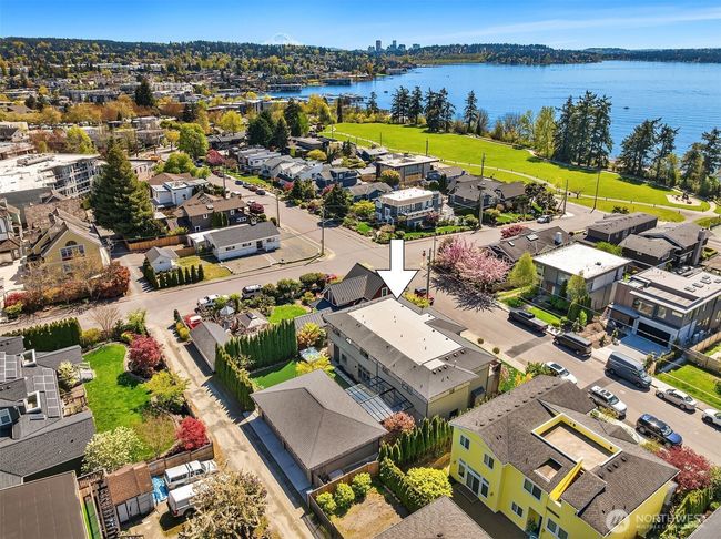 212 5 Th Ave W, House other with 4 bedrooms, 4 bathrooms and 4 parking in Kirkland WA | Image 40