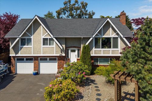 1583 Juan De Fuca Blvd, Parksville, BC, V9P1Y2 | Card Image