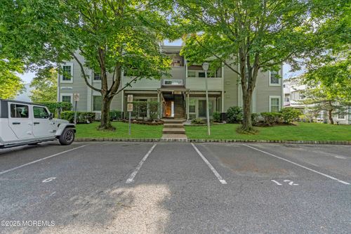 1 Thoroughbred Fare, Tinton Falls, NJ, 07753-7523 | Card Image
