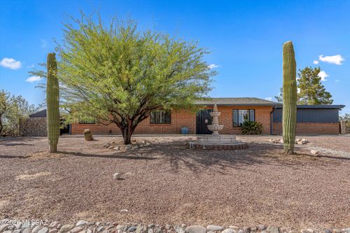 5845 N Calle Tiburon, Tucson, AZ, 85704-1725 | Card Image