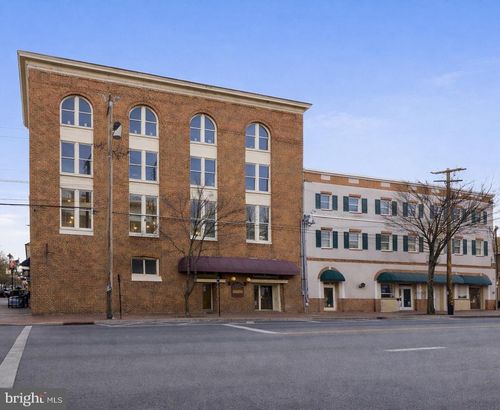 9-7 W Piccadilly St, Winchester, VA, 22601-3980 | Card Image