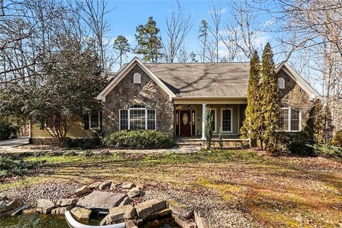 109 Oak Crest Cir, Seneca, SC, 29672-8011 | Card Image