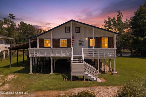 5030 Hawk St, Bay Saint Louis, MS, 39520-7201 | Card Image