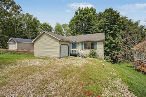 707 Greenbriar Cir, Howard, OH, 43028-9546 | Card Image