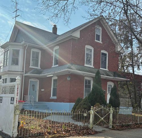 329 W Grape St, Vineland, NJ, 08360-5254 | Card Image