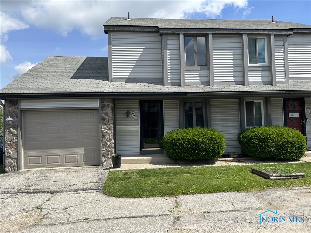 Plum Leaf Ln, Toledo, OH 43614