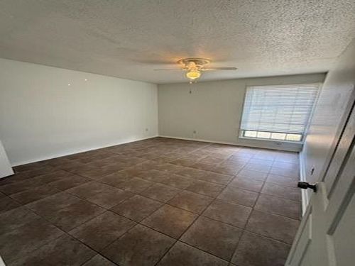 102-45 N Belvedere Blvd, Memphis, TN, 38104-2517 | Card Image