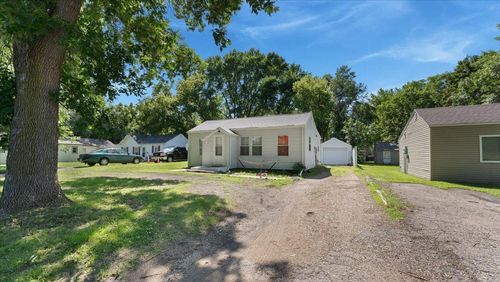 1313 Lakeland Dr Ne, Willmar, MN, 56201-2120 | Card Image