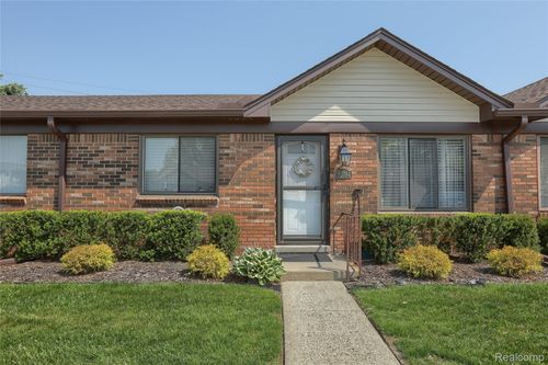 30784 Quinkert St, Roseville, MI, 48066-1649 | Card Image