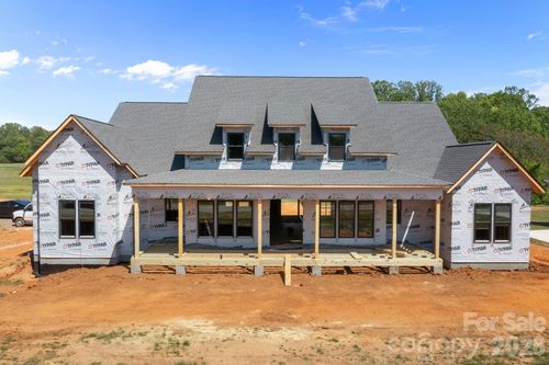 8-389 New Salem Rd, Statesville, NC, 28625-2216 | Card Image