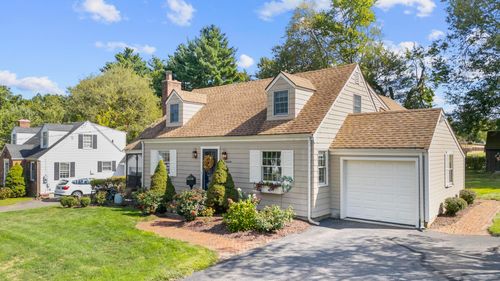 110 Wells Farm Dr, Wethersfield, CT, 06109-2635 | Card Image