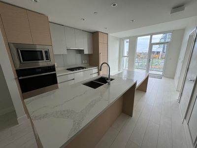 804 - 3538 Sawmill Cres, Condo with 1 bedrooms, 0 bathrooms and 1 parking in Vancouver BC | Image 2