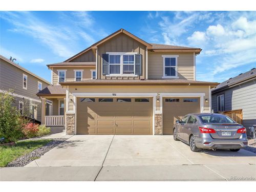 951 N Vandriver Way, Aurora, CO, 80018-1829 | Card Image