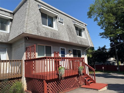 1-152 Ladd Rd, Walled Lake, MI, 48390-3333 | Card Image
