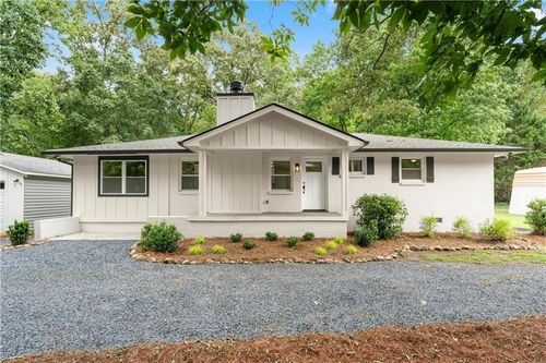 45 E Rocky St Ne, White, GA, 30184-2413 | Card Image