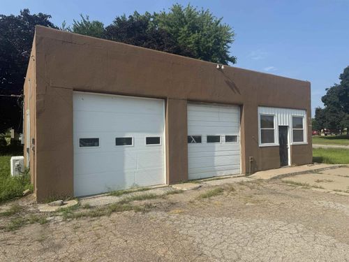 101 W 13th St, Tama, IA, 52339-1301 | Card Image