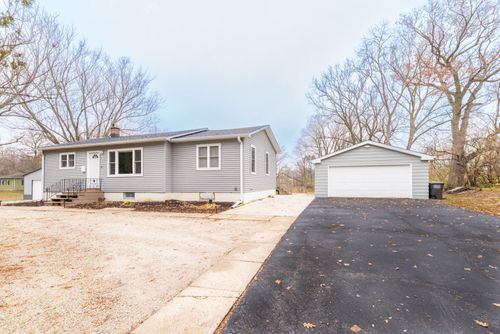 29610 Wilmot Rd, Trevor, WI, 53179-9585 | Card Image