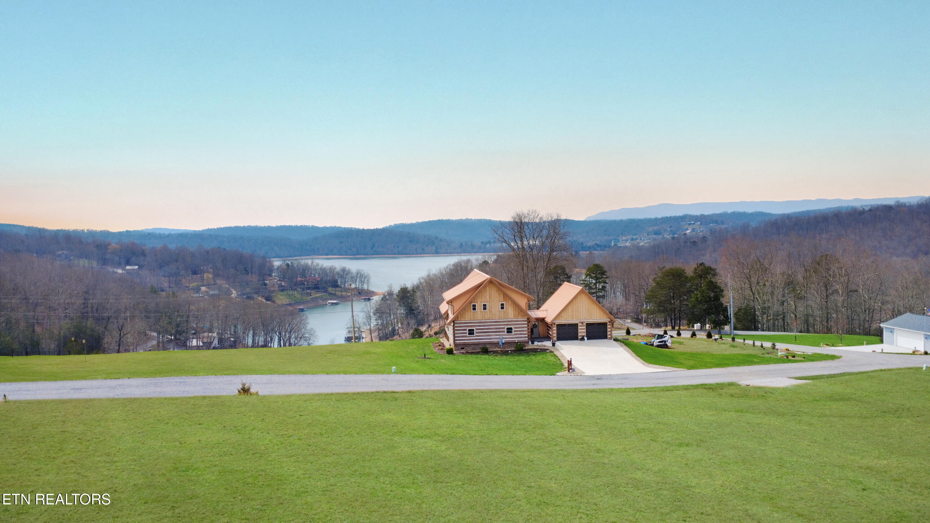 Land in LaFollette 5