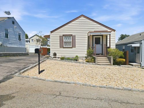 10 Floral Ln, Yonkers, NY, 10703-1608 | Card Image