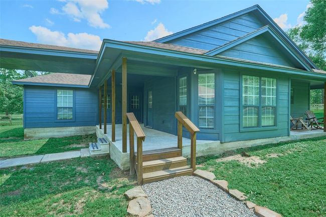 27548 Log Cabin Rd N, House other with 4 bedrooms, 2 bathrooms and 2 parking in Montgomery TX | Image 9