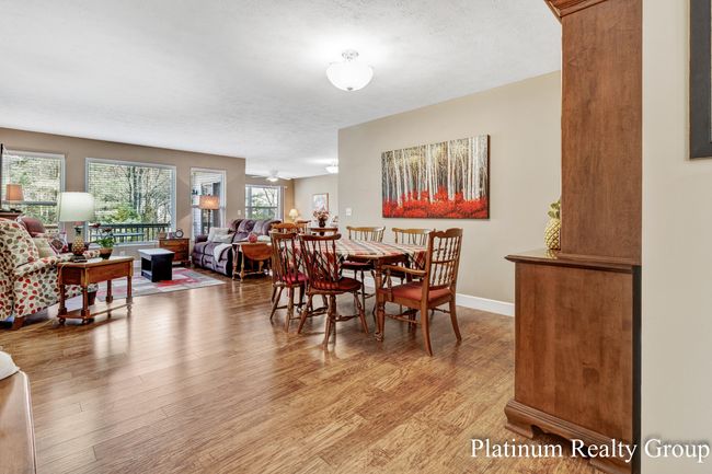 Living Area | Image 7