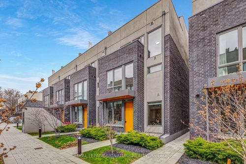 315-46 Curzon St, Toronto, ON, M4M0C2 | Card Image