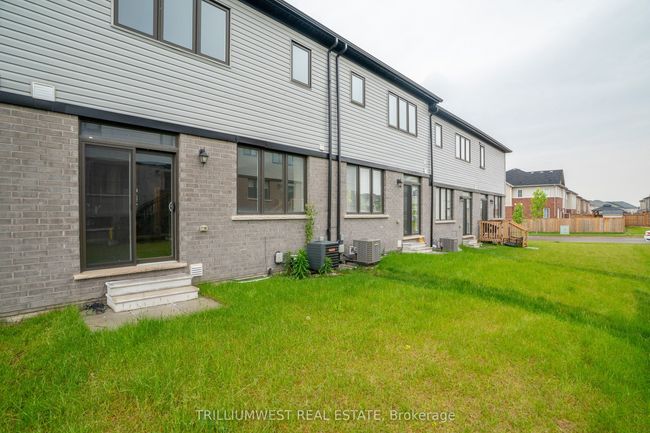 377 Dolman St, House attached with 3 bedrooms, 3 bathrooms and 2 parking in Breslau ON | Image 31