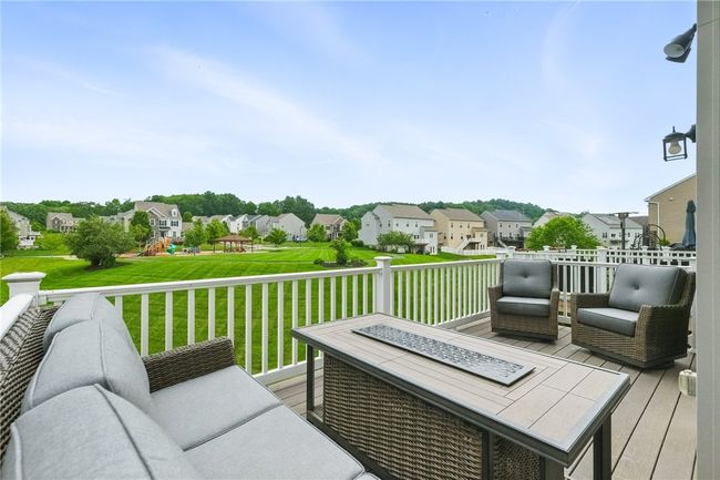 228 Eagle Dr, Townhouse with 3 bedrooms, 3 bathrooms and 2 parking in Cranberry Twp PA | Image 27