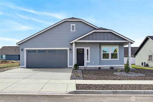 4333 Sand Hill St, Moses Lake, WA, 98837-4418 | Card Image