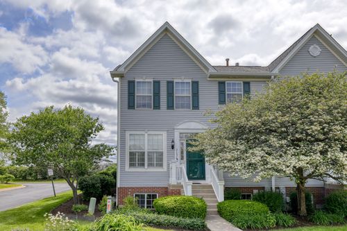 2030 Peterson Pl, Batavia, IL, 60510-8923 | Card Image