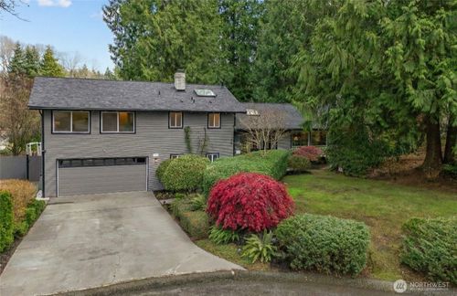 1044 145th Pl Ne, Bellevue, WA, 98007-4011 | Card Image