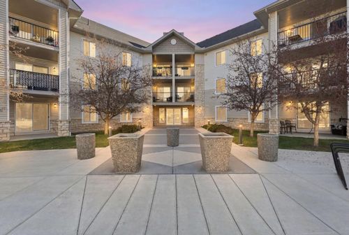 2320-2371 Eversyde Ave Sw, Calgary, AB, T2Y5B8 | Card Image
