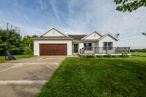 819 E Lemon Creek Rd, Berrien Springs, MI, 49103-9155 | Card Image