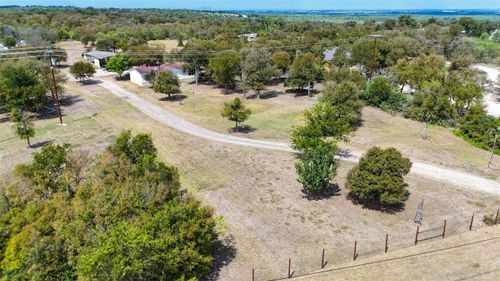 8106 Wolf Ln, Del Valle, TX, 78617-5026 | Card Image