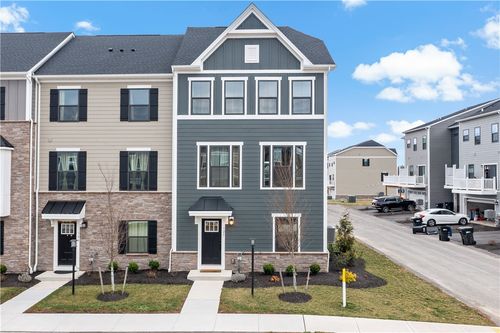 125 Mossy Oak Dr, Coraopolis, PA, 15108-9826 | Card Image